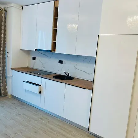 Apartament Alezzi Infinity 1 *